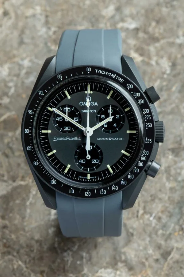 Grey curved rubber strap for moonswatch paired with mission to mercury